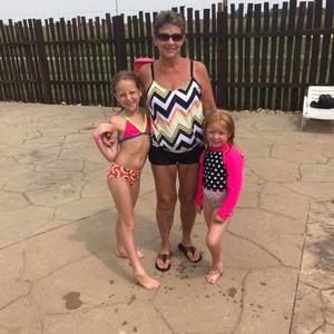 Meet your Posher, Ellen